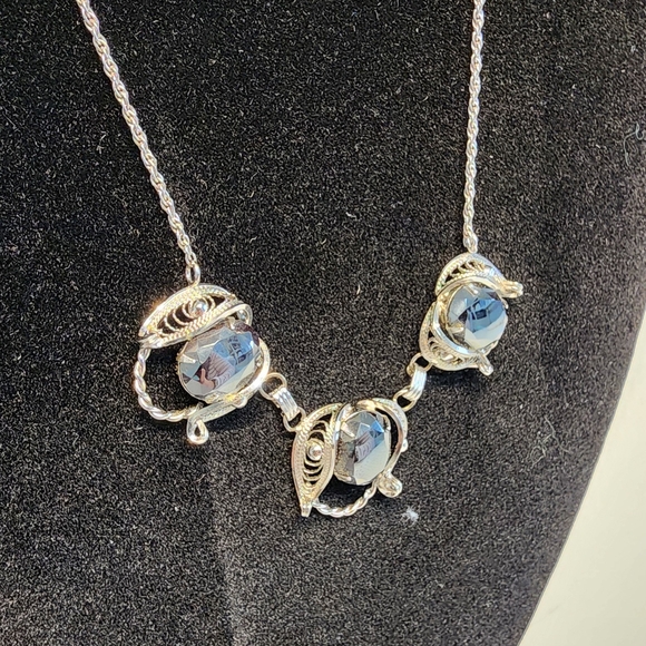 Elegant Silver and Blue Necklace - Picture 3 of 5